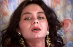 XXX آریانا برای عکس سکسی زن محجبه سکس گرم مهمان را دعوت کرد