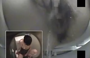 XXX Cutie در یک ﻿عکس سکسی زن گپ خصوصی با موسیقی خودارضایی می کند