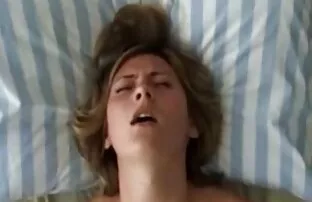 XXX زیبایی ها کیک را به دختر می دادند عکس زنهای سکس و داخل آن می زدند