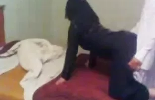 XXX سبزه خوردن روی عکسهای سکسی از زنان زانوهایش در بهشت