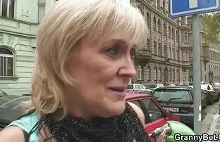 XXX یک دوچرخه سوار مشتاق دختری عکس سکسی زنهای تپل را با موتور سیکلت سرخ کرد