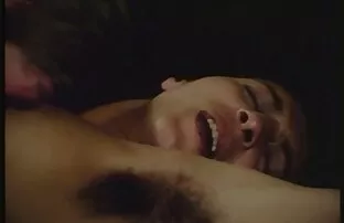 XXX MILF Busty یک پستانک طاس عکسهای سکسی زنان دوجنسه پیچ را سوار می کند