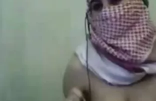 XXX خروس مکیدن عوضی مقرون به صرفه در مقابل غریبه ها عکس سکسی زنانچاق