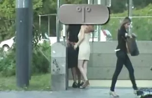 XXX بلوند خال کوبی باعث شد یک مرد زیر میز عکسهای سکسی زنان چاق دم بکشد