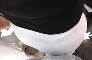 XXX بلوند پس از مکاتبات با معشوق خود ، با یک شکایت از پستان عکس سکسی از زن کوچک است