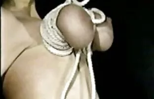 XXX بلوند محدود با عکس های سکسی از زنان موم شمع سوزانده می شود