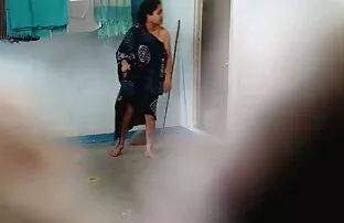 XXX یک شلخته جوان یک همسایه بالغ را عکس زن جنده سکسی اغوا کرد