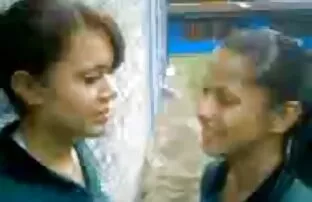 XXX تینا برای کلاه کاربران چت خودارضایی عکس سکسی زنهای تپل می کند